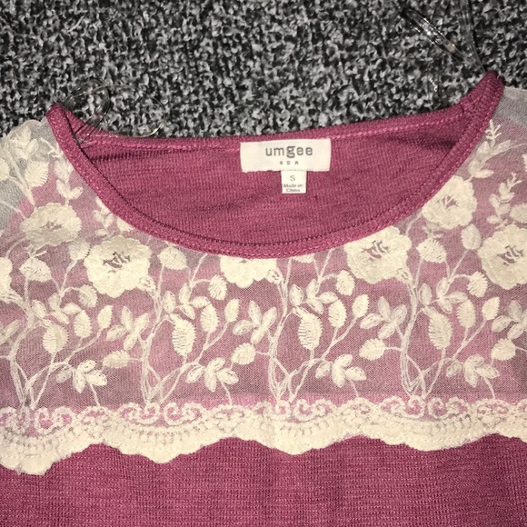 NWOT!! Umgee Sweater/blouse - Picture 2 of 3